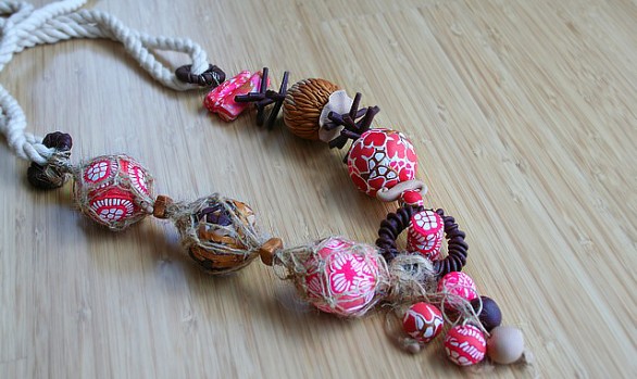Coral Balls - Necklace